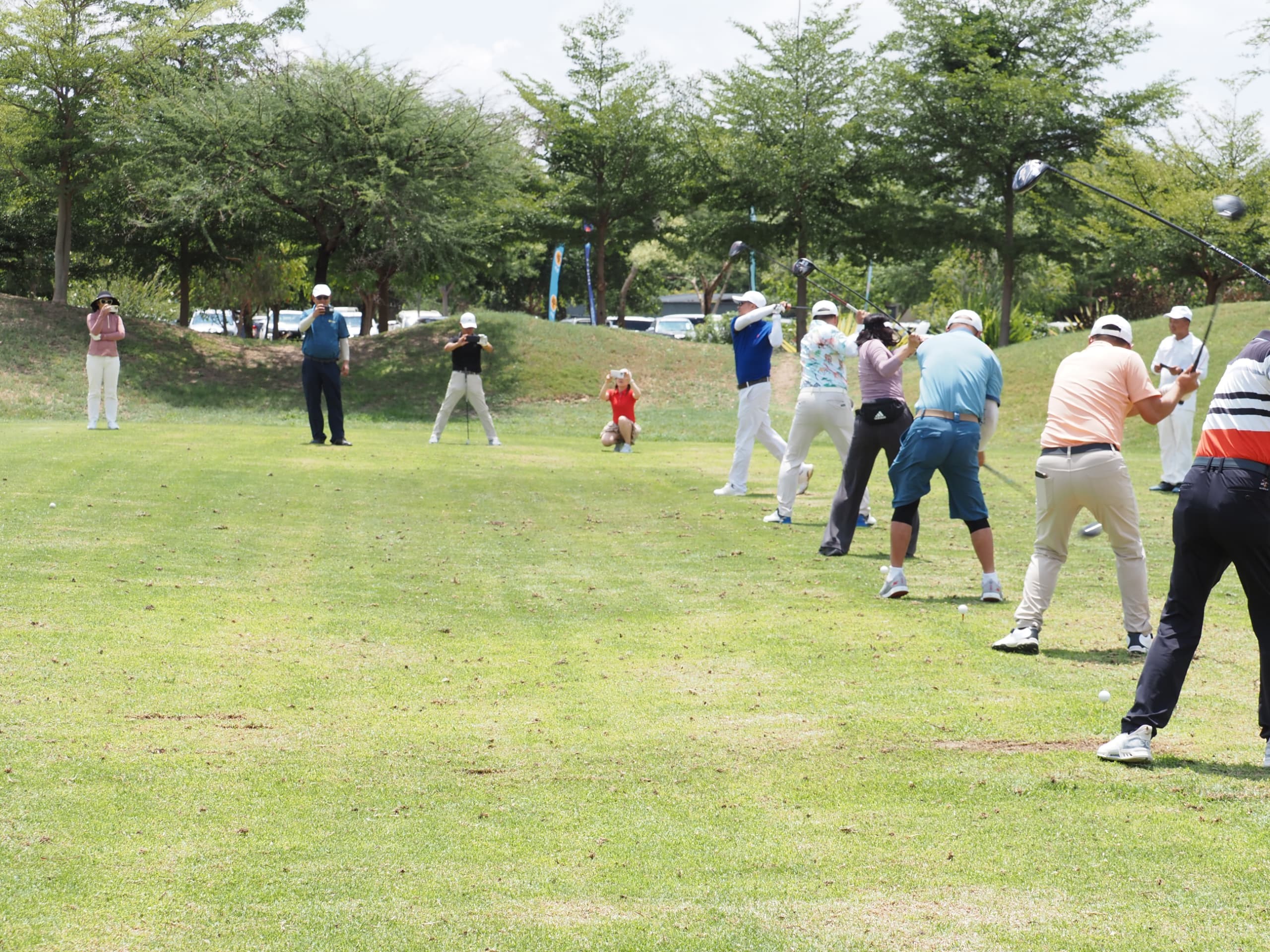 Chinese community takes interest in playing golf